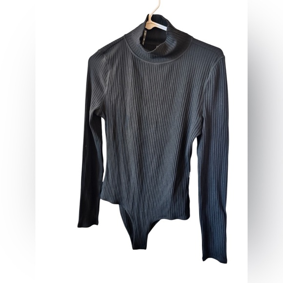 Vuori Bleeker Ribbed Brown Caramel Long Sleeve Mock Neck Bodysuit Size M - Picture 11 of 16